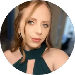 Foto de Mônica Camerini, paciente do nutricionista Vinícius Neto